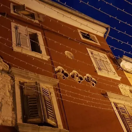 Apartman Tres Virtutes